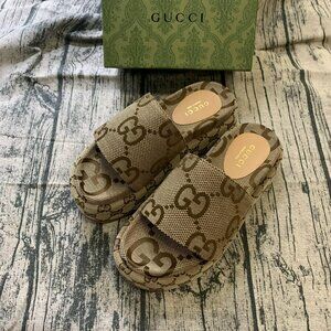 NEW Gucci Angelina GG Canvas Platform Slide Sandals in Beige Brown